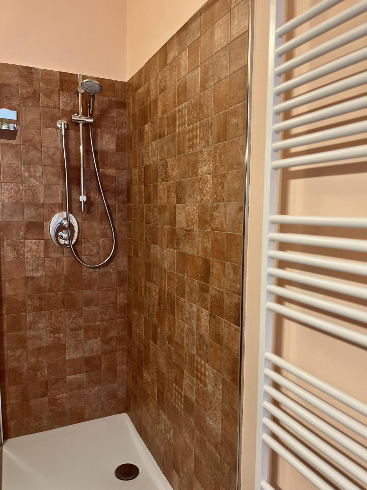 Casa Caimotta Hotel Neive Ngoại thất bức ảnh