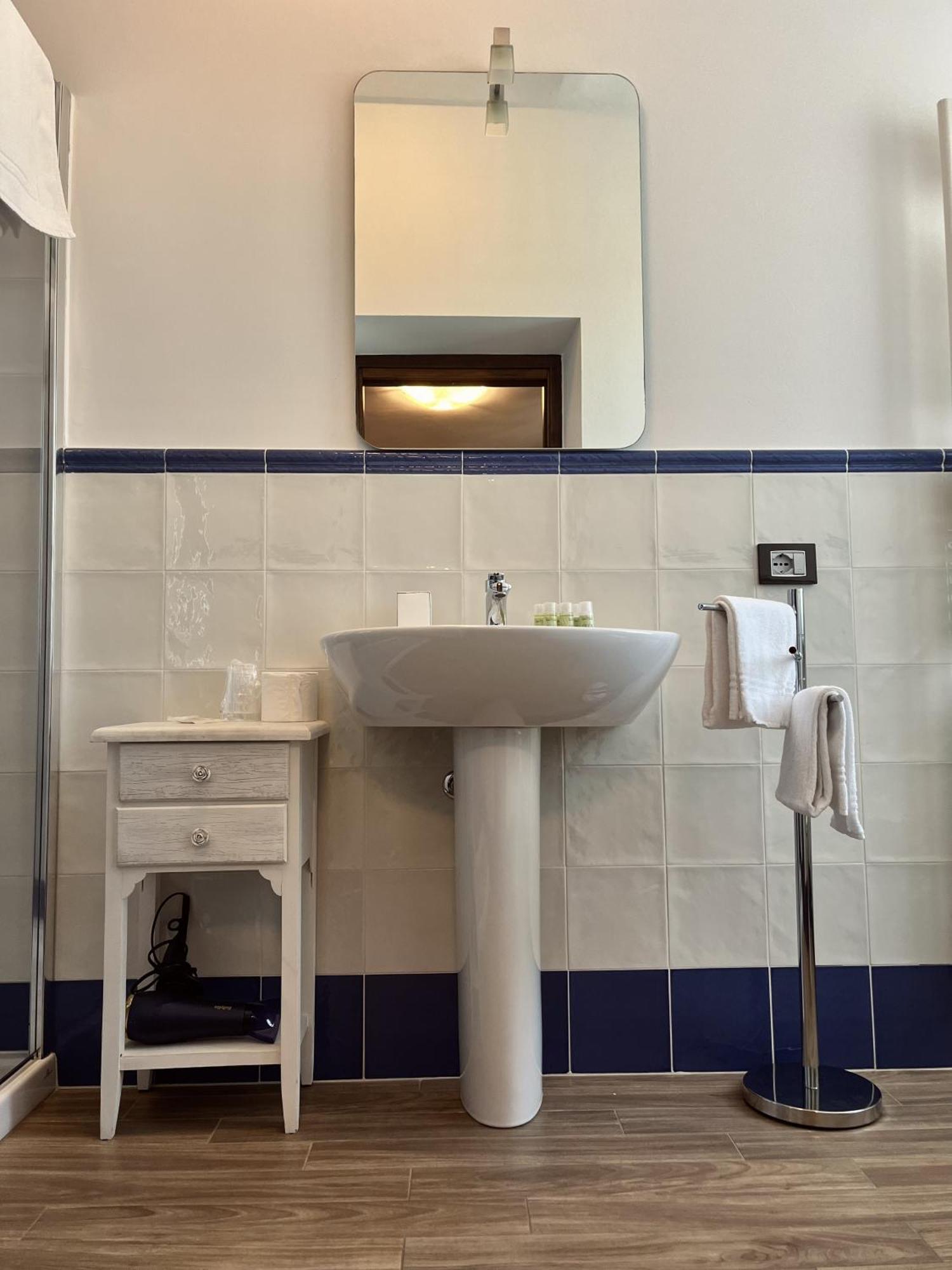 Casa Caimotta Hotel Neive Ngoại thất bức ảnh